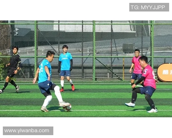 赛后复盘：武汉与杭州足球队的团队协作分析与战术探讨